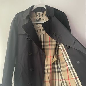 Burberry trench, size 44, dark blue
